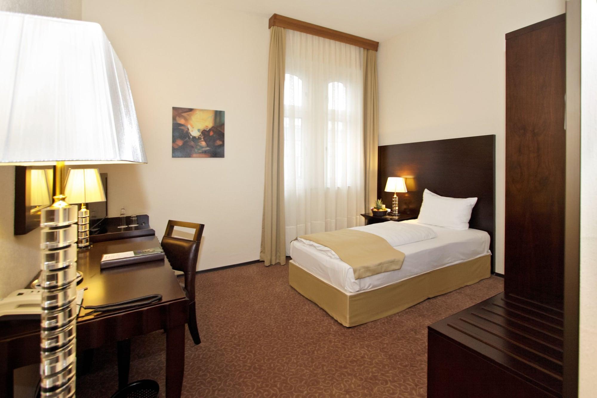 Grand Palace Hotel Hannover Kültér fotó
